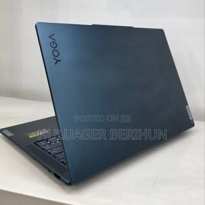 New Laptop Lenovo Yoga 9i 16GB AMD Ryzen 7 SSD 512GB