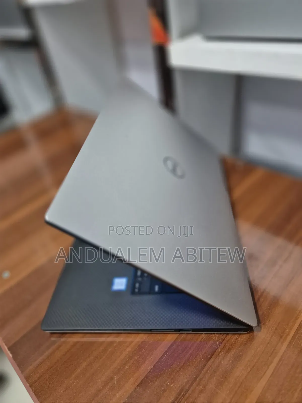 New Laptop Dell XPS 15 16GB Intel Core i7 SSD 512GB