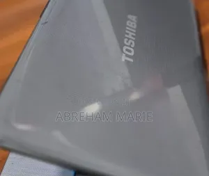 New Laptop Toshiba Satellite C850 4GB Intel Core i3 HDD 1T