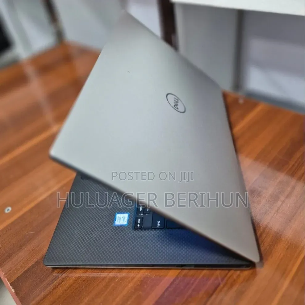 New Laptop Dell XPS 15 16GB Intel Core i7 SSD 512GB