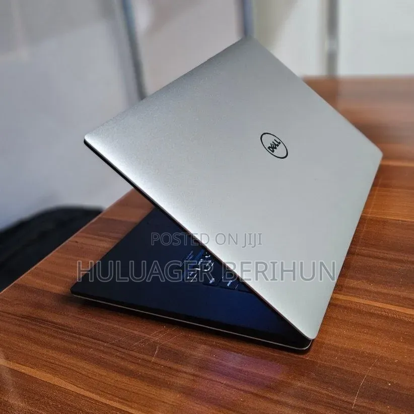 New Laptop Dell XPS 15 16GB Intel Core i7 SSD 512GB