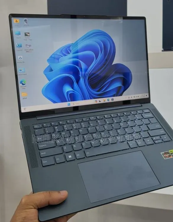 New Laptop Lenovo Yoga 7i 16GB AMD Ryzen 7 SSD 512GB