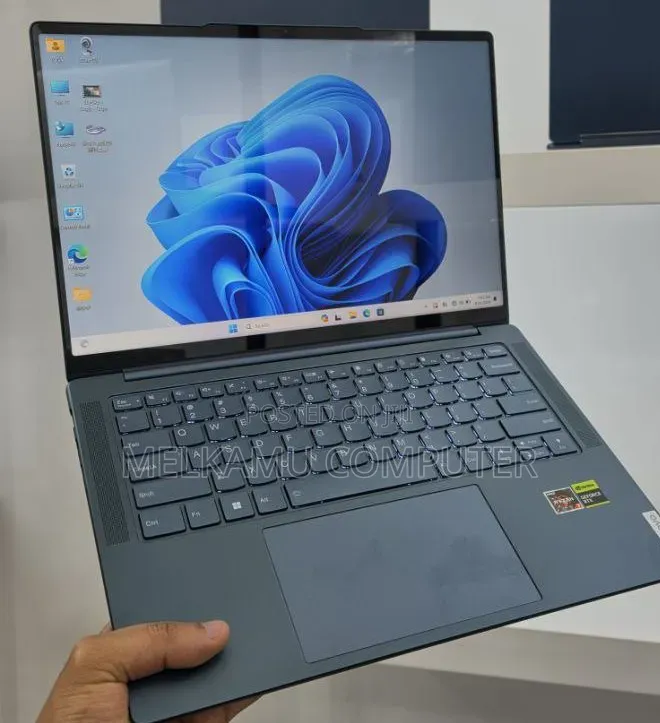 New Laptop Lenovo Yoga 7i 16GB AMD Ryzen 7 SSD 512GB