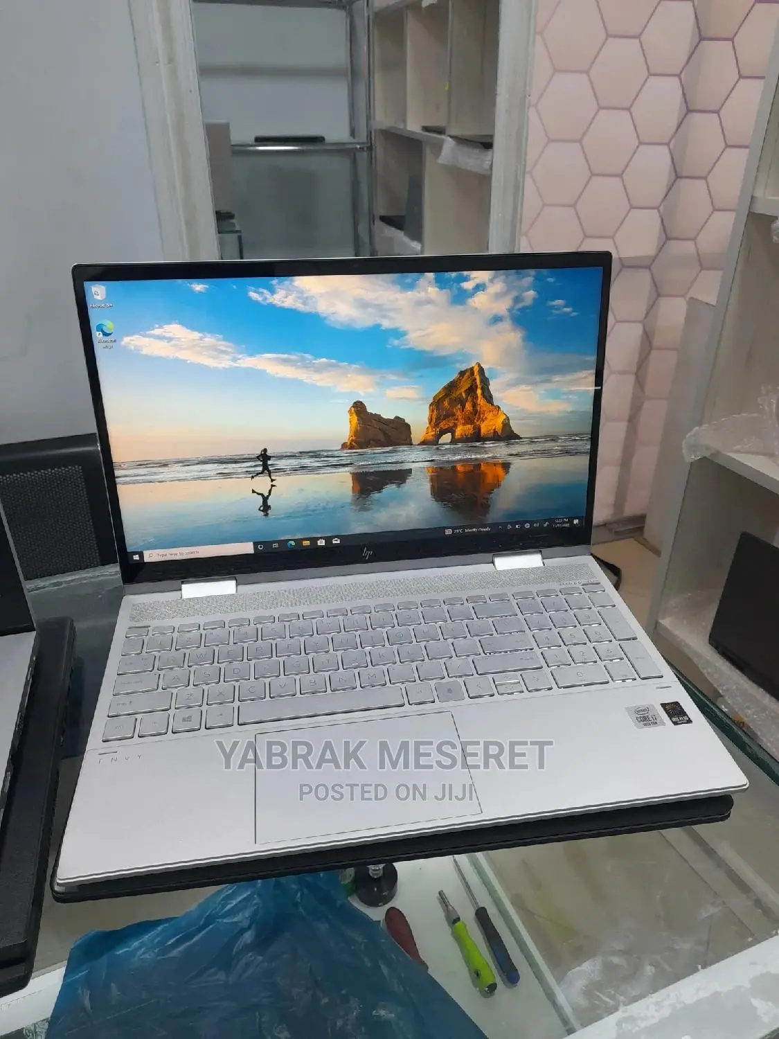 New Laptop HP 8GB Intel Core I7 SSD 256GB