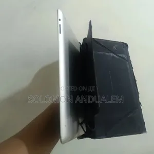 Apple iPad 2 Wi-Fi 64 GB Silver
