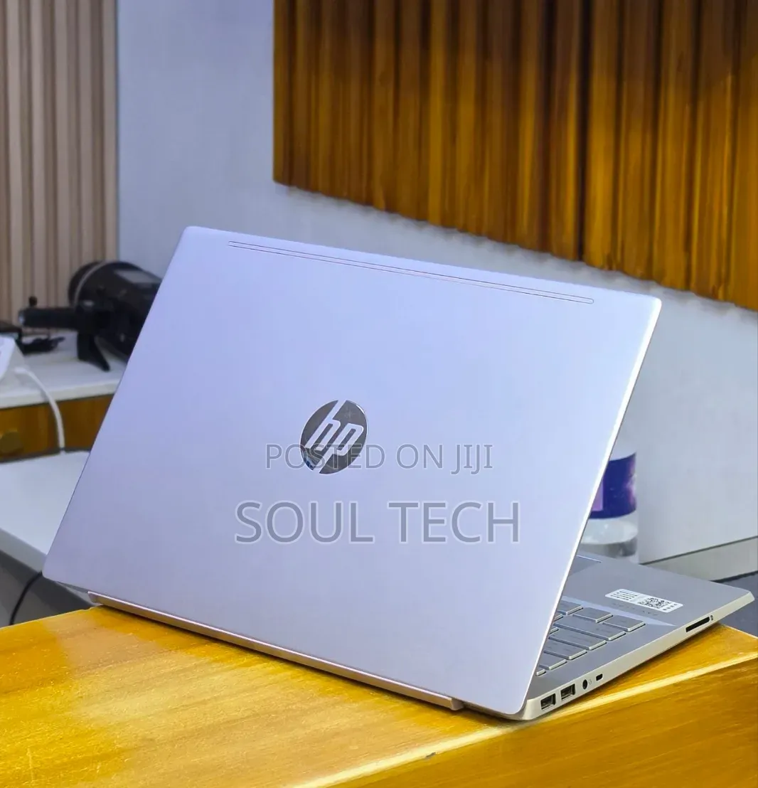 New Laptop HP Pavilion 14 8GB Intel Core i5 SSD 512GB