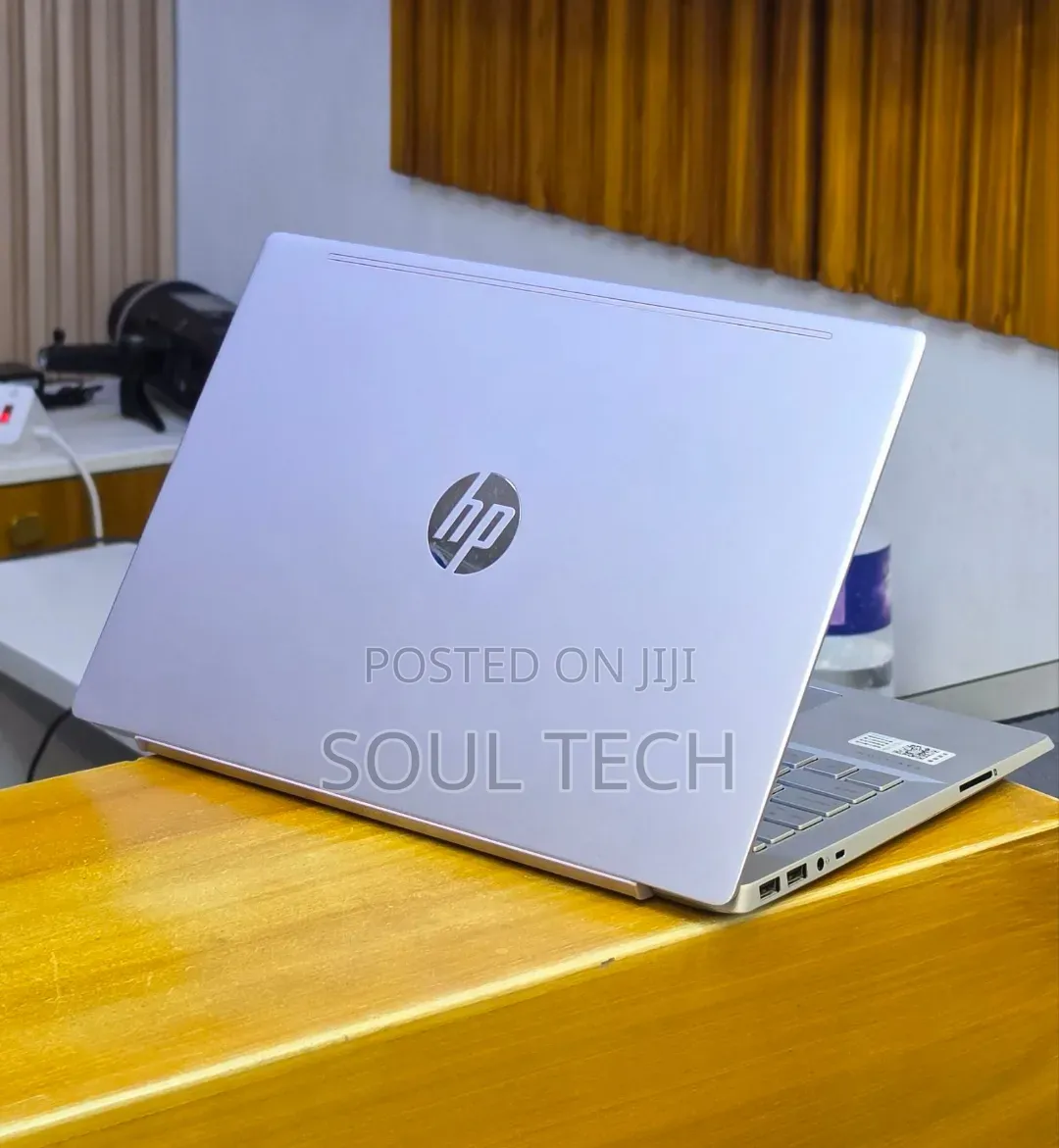 New Laptop HP Pavilion 14 8GB Intel Core i5 SSD 512GB