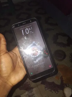 Samsung Galaxy J8 64 GB Black