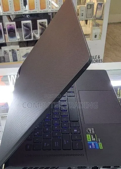 New Laptop Asus ROG Zephyrus G15 16GB Intel Core i7 SSD 512GB