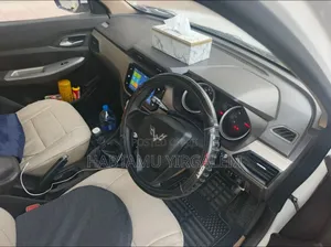 Wuling Hongguang S 2020 White
