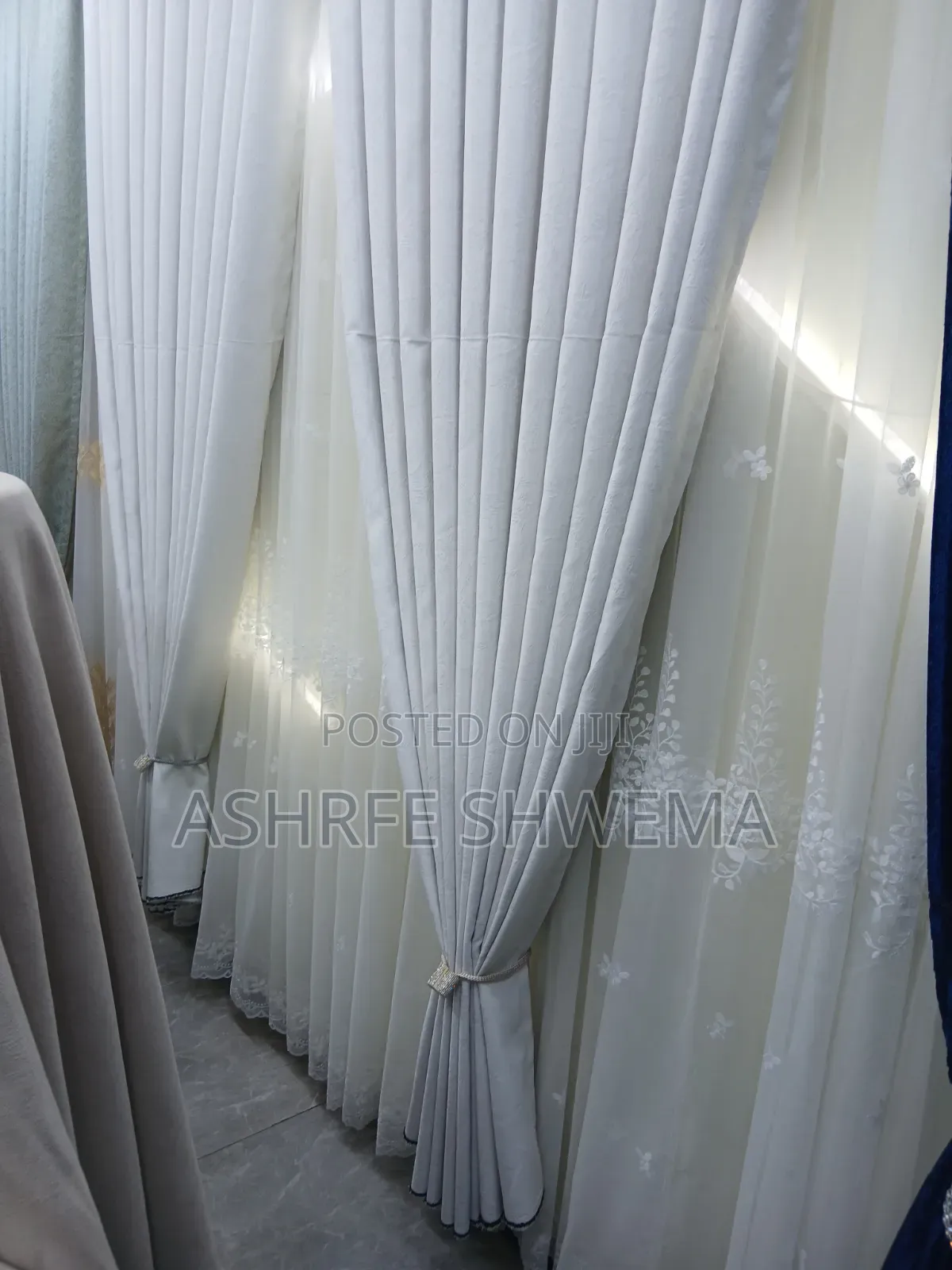 Ashrfe Curtain