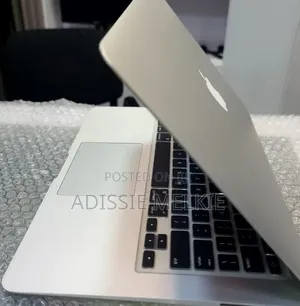 New Laptop Apple MacBook 2017 8GB Intel Core i5 SSD 128GB