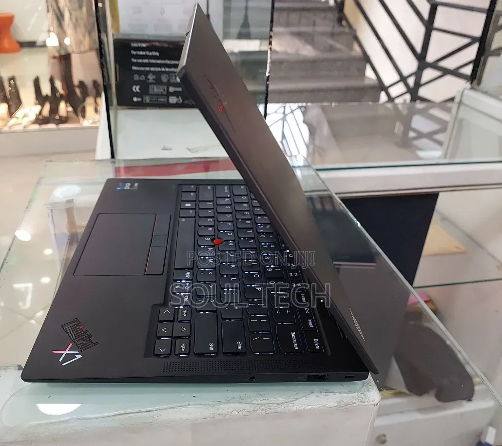 New Laptop Lenovo ThinkPad X1 Carbon 16GB Intel Core i5 SSD 512GB
