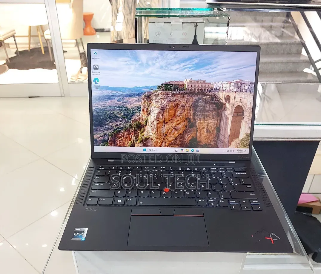 New Laptop Lenovo ThinkPad X1 Carbon 16GB Intel Core i5 SSD 512GB