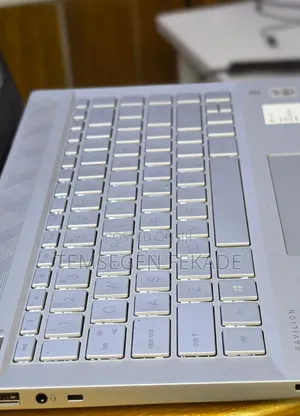 New Laptop HP Pavilion 14 8GB Intel Core i5 SSD 512GB