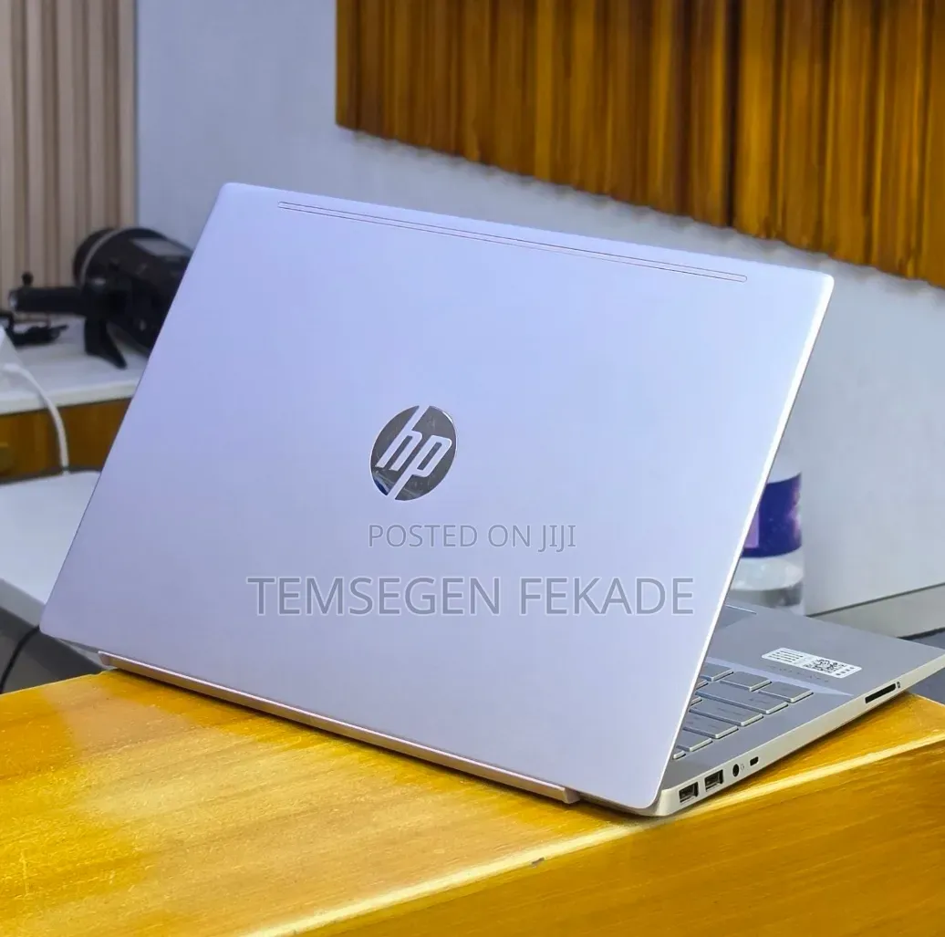 New Laptop HP Pavilion 14 8GB Intel Core i5 SSD 512GB
