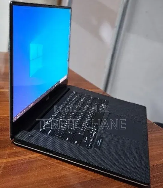 New Laptop Dell XPS 15 16GB Intel Core i7 SSD 512GB