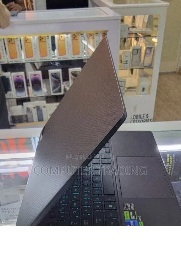 New Laptop Asus ROG Zephyrus G15 16GB Intel Core i7 SSD 512GB
