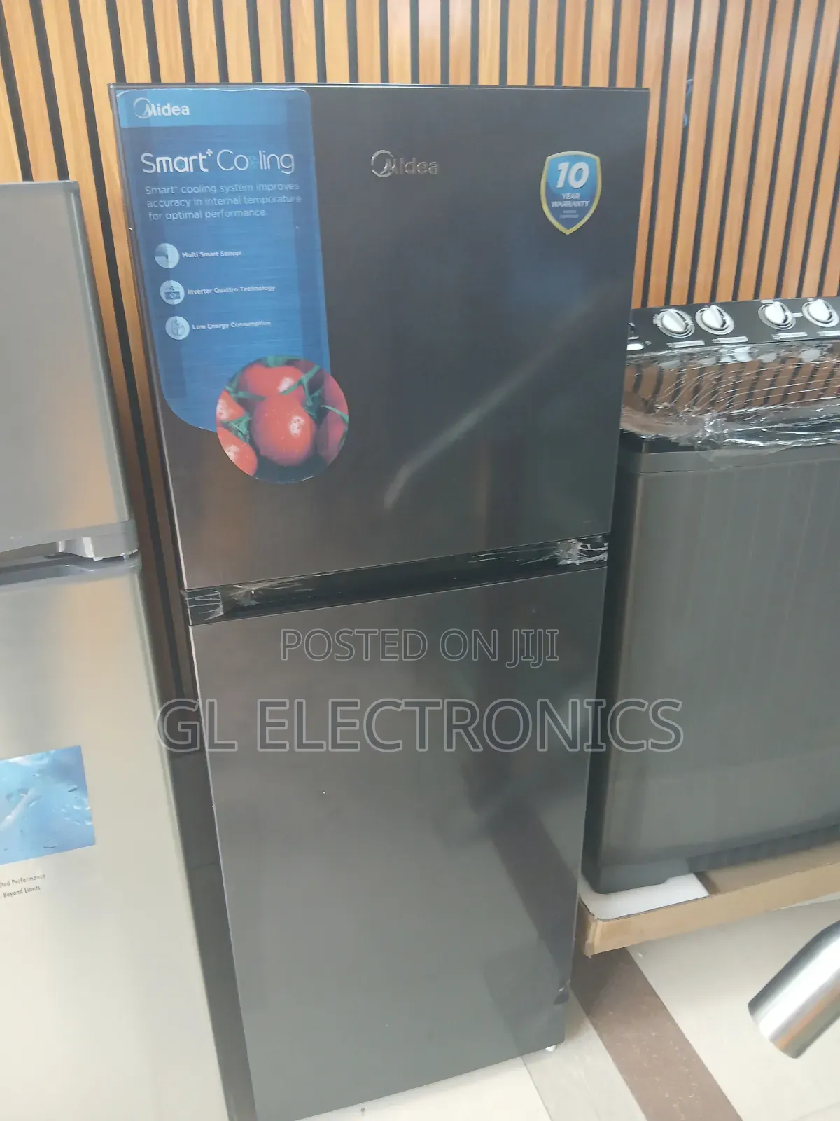 Midea Refergrator Smart Fun System 237liture