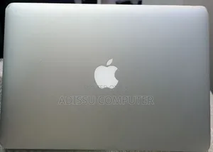 New Laptop Apple MacBook Pro 2017 8GB Intel Core i5 SSD 128GB