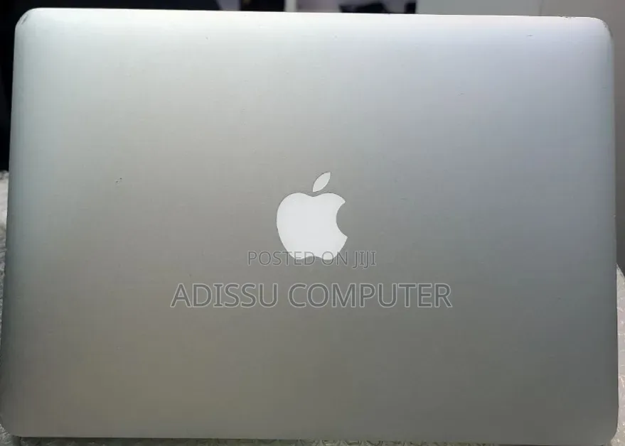 New Laptop Apple MacBook Pro 2017 8GB Intel Core i5 SSD 128GB