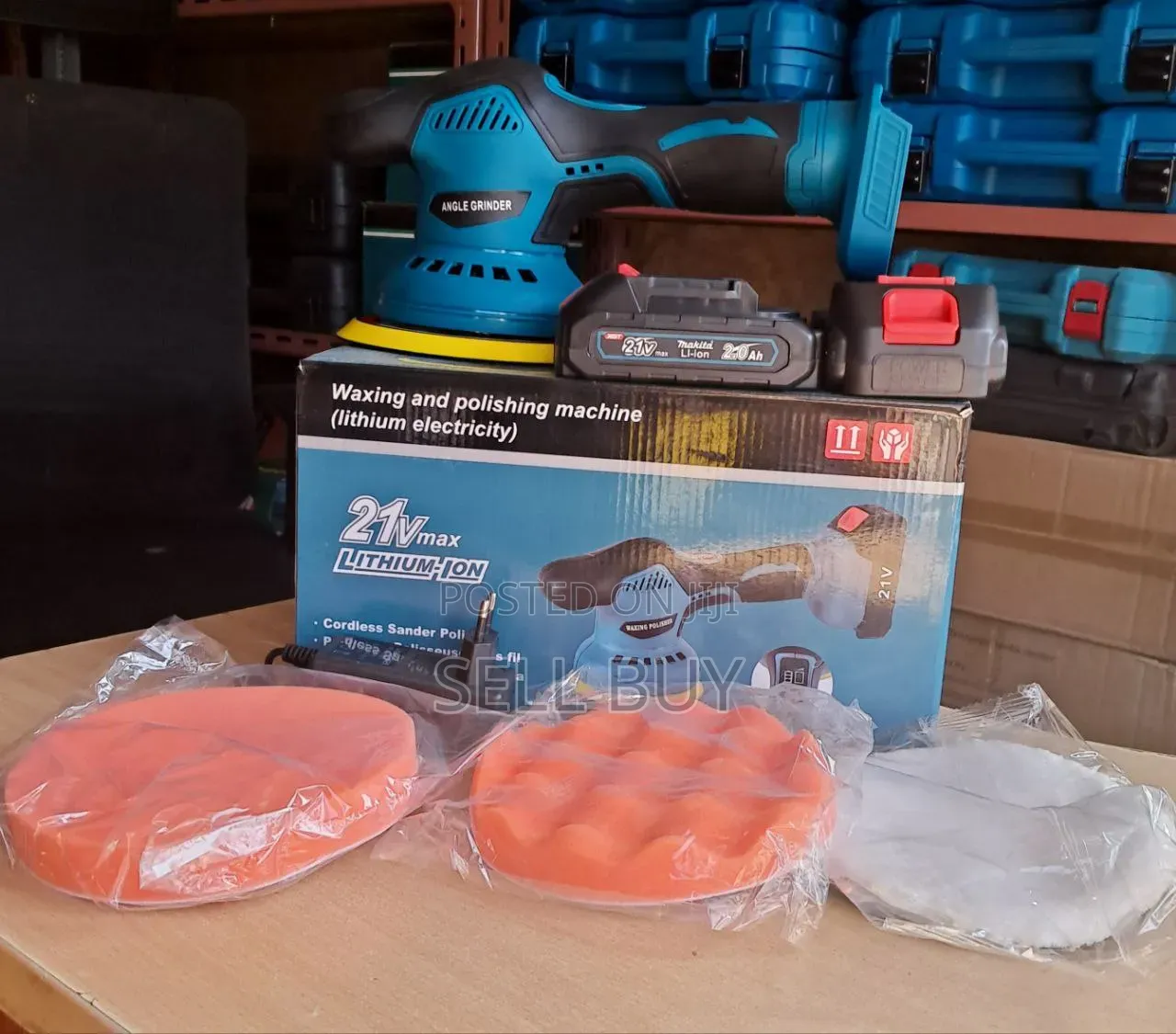 ማኪታ  (Makita ) 21V የቻርጅ መኪና ፖሊሽ እና ሰንደር ማሽን (Car Waxing & Polisher)