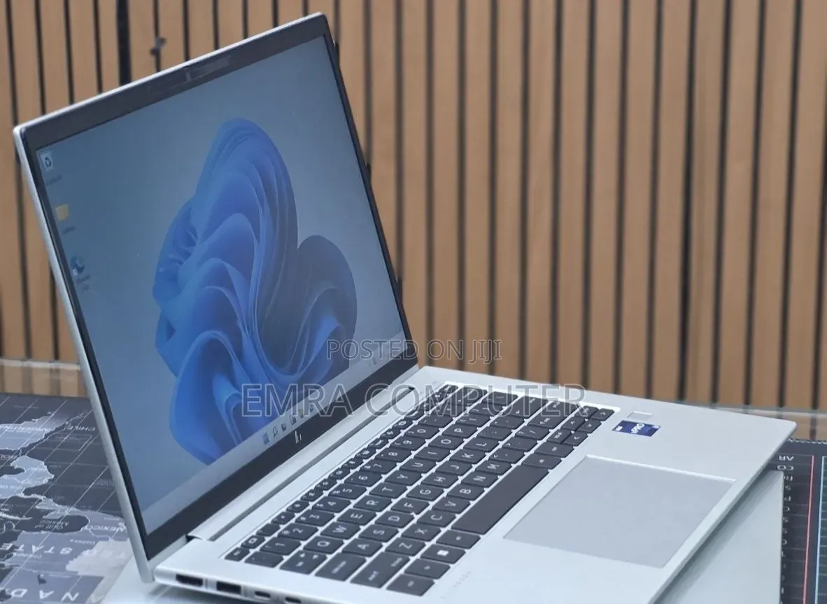 New Laptop HP EliteBook 840 G9 16GB Intel Core i7 SSD 512GB