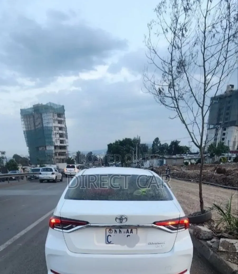 Toyota Corolla 2023 White