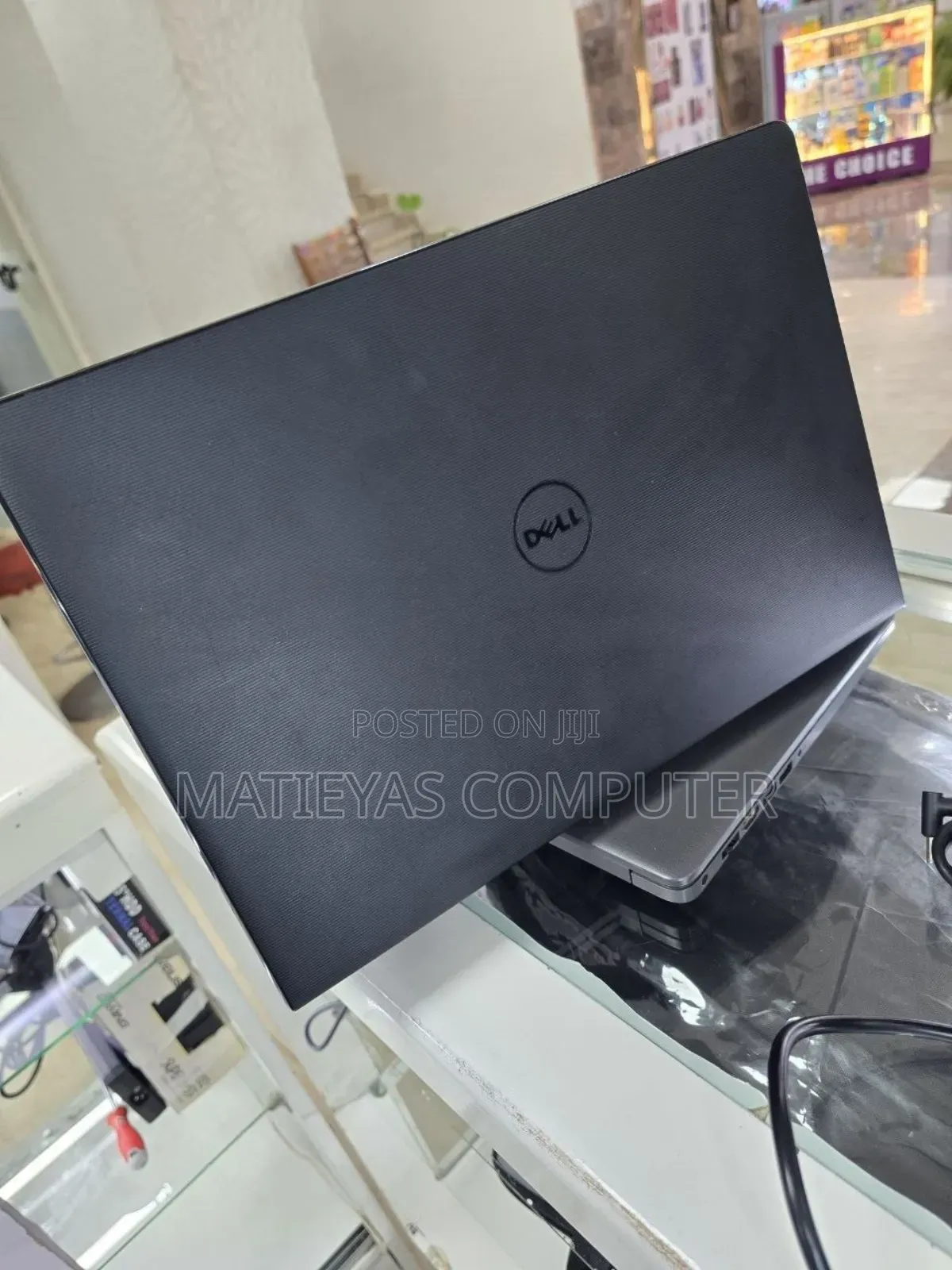 New Laptop Dell 4GB Intel Core i5 HDD 1T