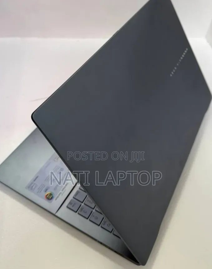 New Laptop Asus 32GB Intel Core Ultra 9 SSD 512GB