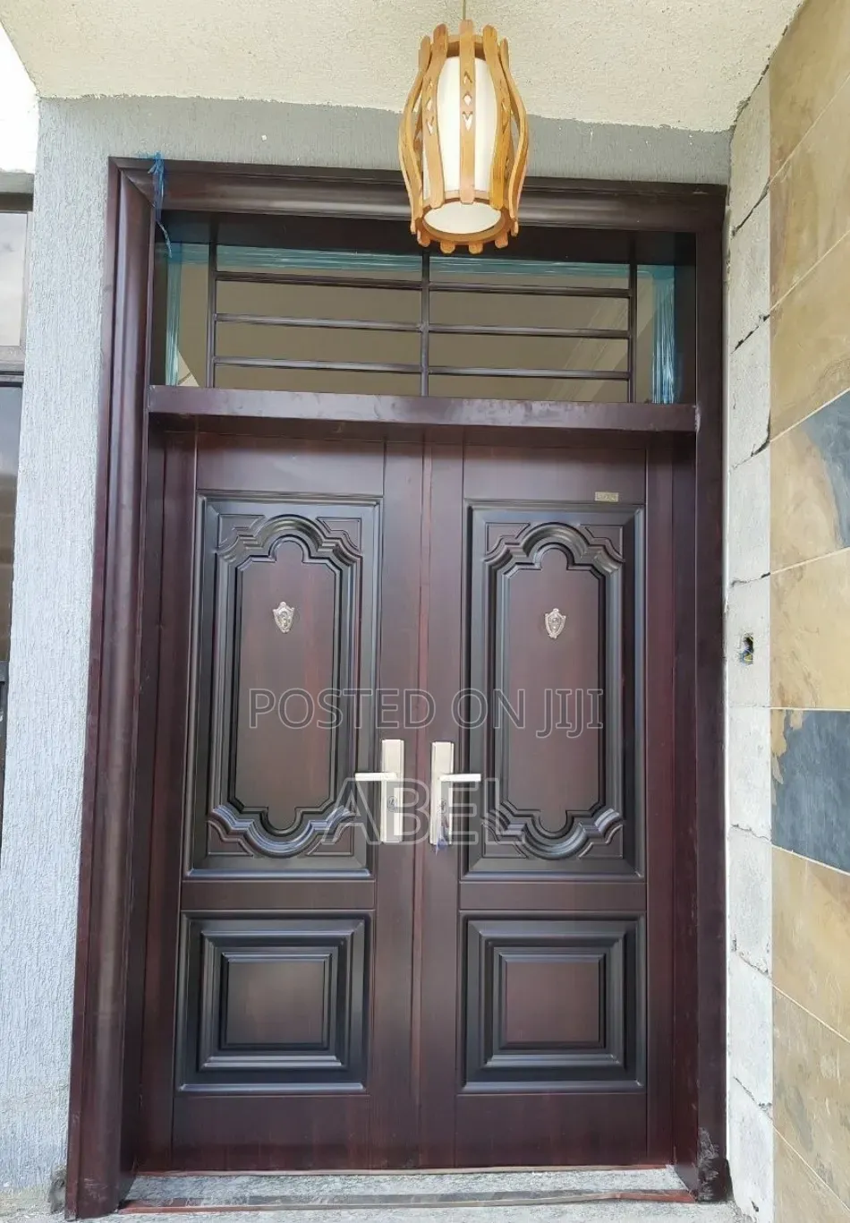 ዓይን የሚስብ መግቢያ: የVictor Door ጥራት ያላቸው በሮች ለሽያጭ