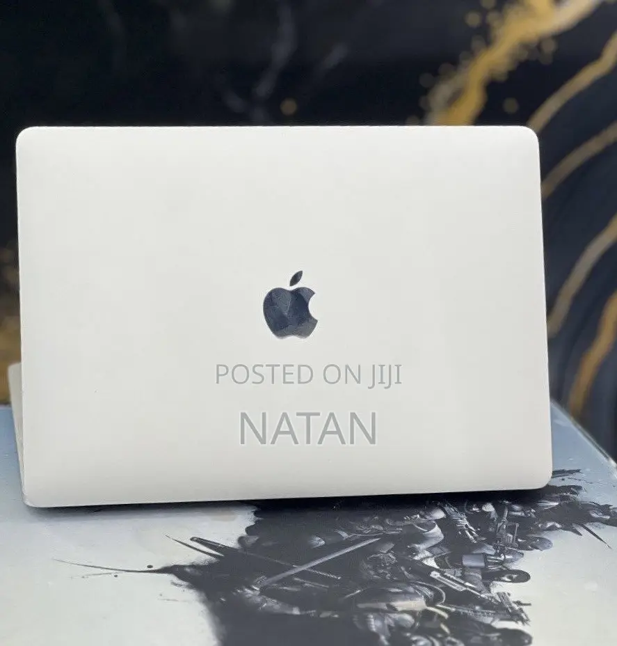 New Laptop Apple MacBook Pro 2022 M2 8GB Apple M2 SSD 512GB