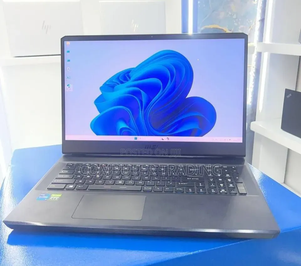 New Laptop MSI GP75 Leopard 16GB Intel Core i7 SSD 1T