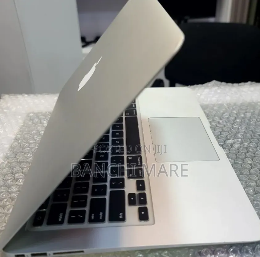 New Laptop Apple MacBook Air 2017 8GB Intel Core i5 SSD 128GB