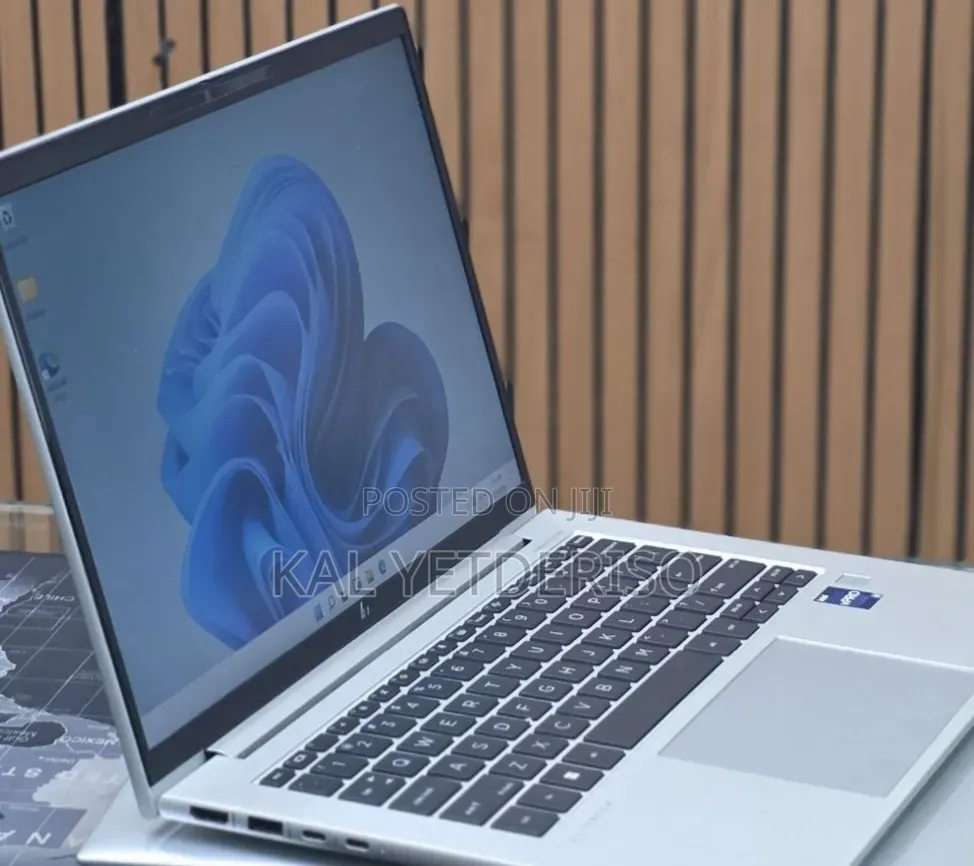 New Laptop HP EliteBook 840 G9 16GB Intel Core i7 SSD 512GB
