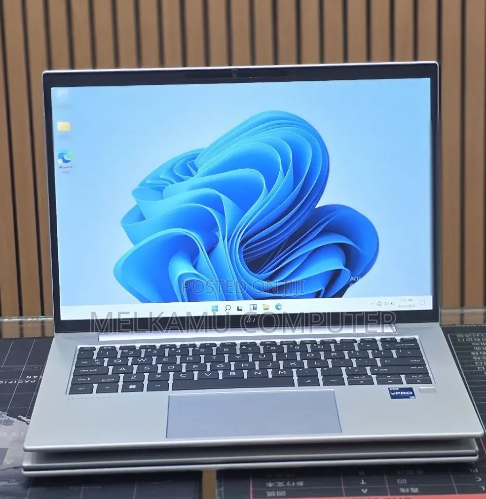 New Laptop HP EliteBook 840 G10 16GB Intel Core i7 SSD 512GB