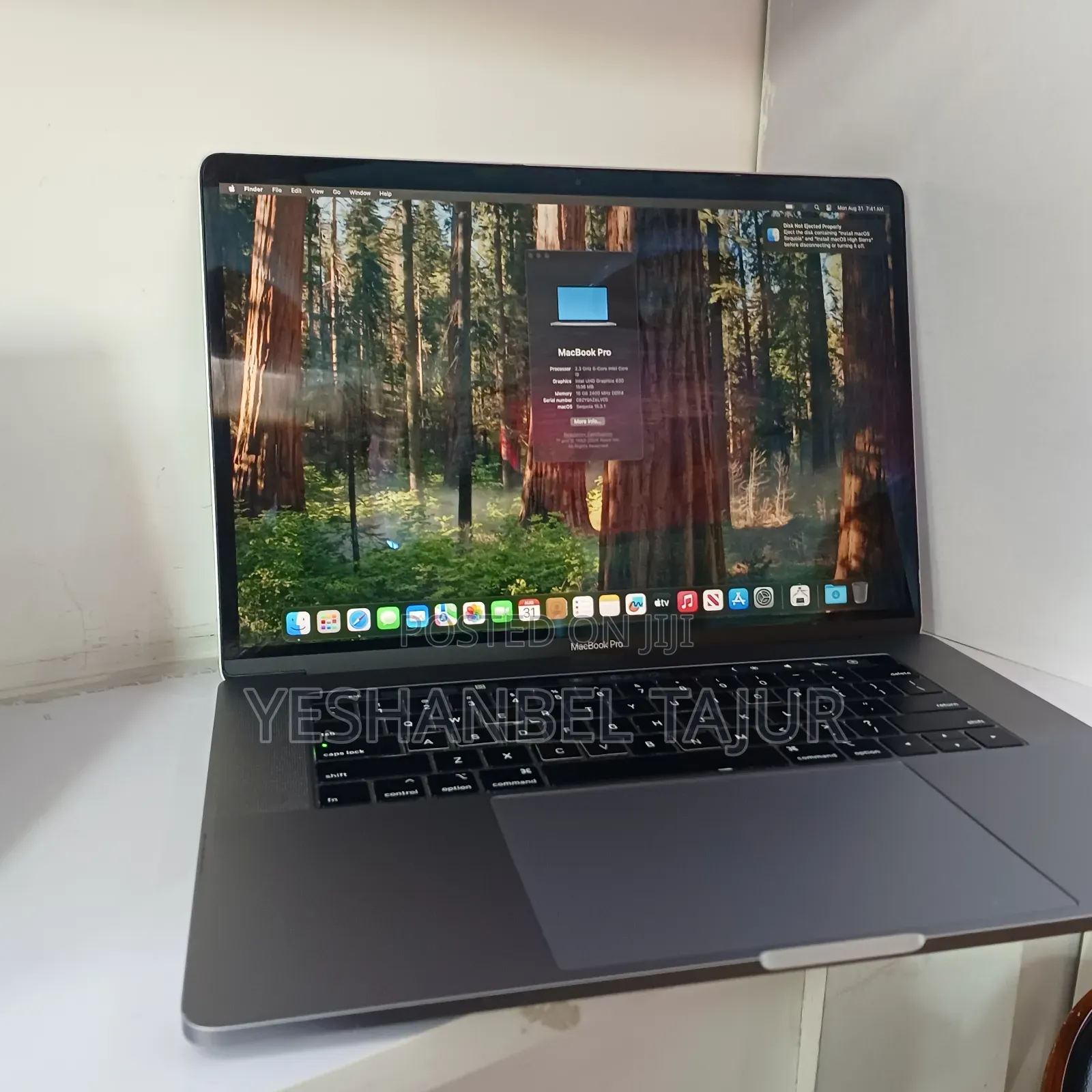 New Laptop Apple MacBook Pro 2019 16GB Intel Core i9 SSD 512GB