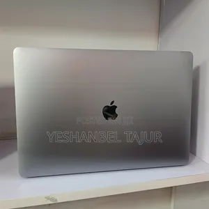 New Laptop Apple MacBook Pro 2019 16GB Intel Core i9 SSD 512GB