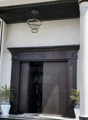 Victor Door: በማንኛውም ቤት ላይ ውብ ሆኖ የሚታይ ዘመናዊ የበር ስብስብ