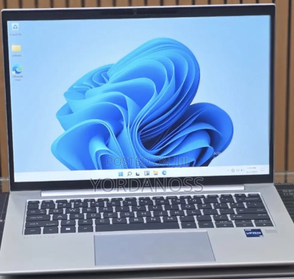 New Laptop HP EliteBook 840 G9 16GB Intel Core i7 SSD 512GB