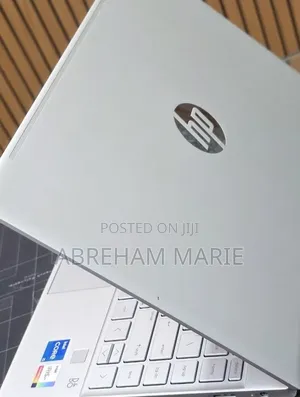 New Laptop HP Pavilion 15 8GB Intel Core i5 SSD 256GB