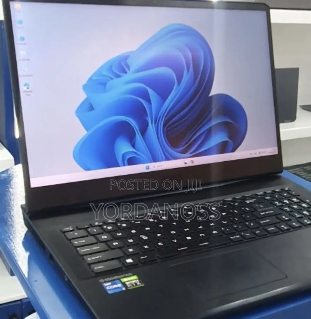 New Laptop MSI GP75 Leopard 16GB Intel Core i7 SSD 1T