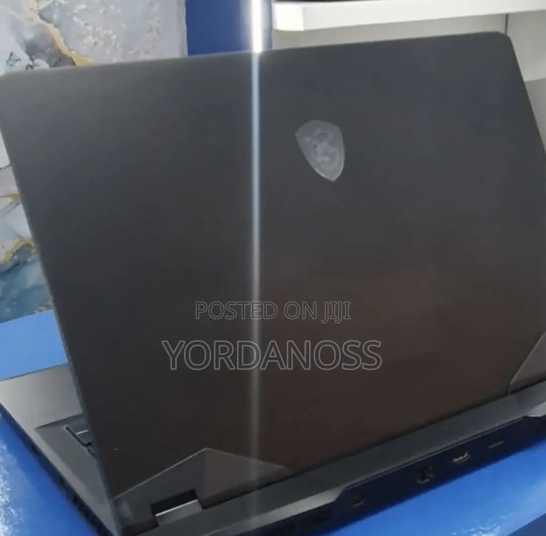 New Laptop MSI GP75 Leopard 16GB Intel Core i7 SSD 1T
