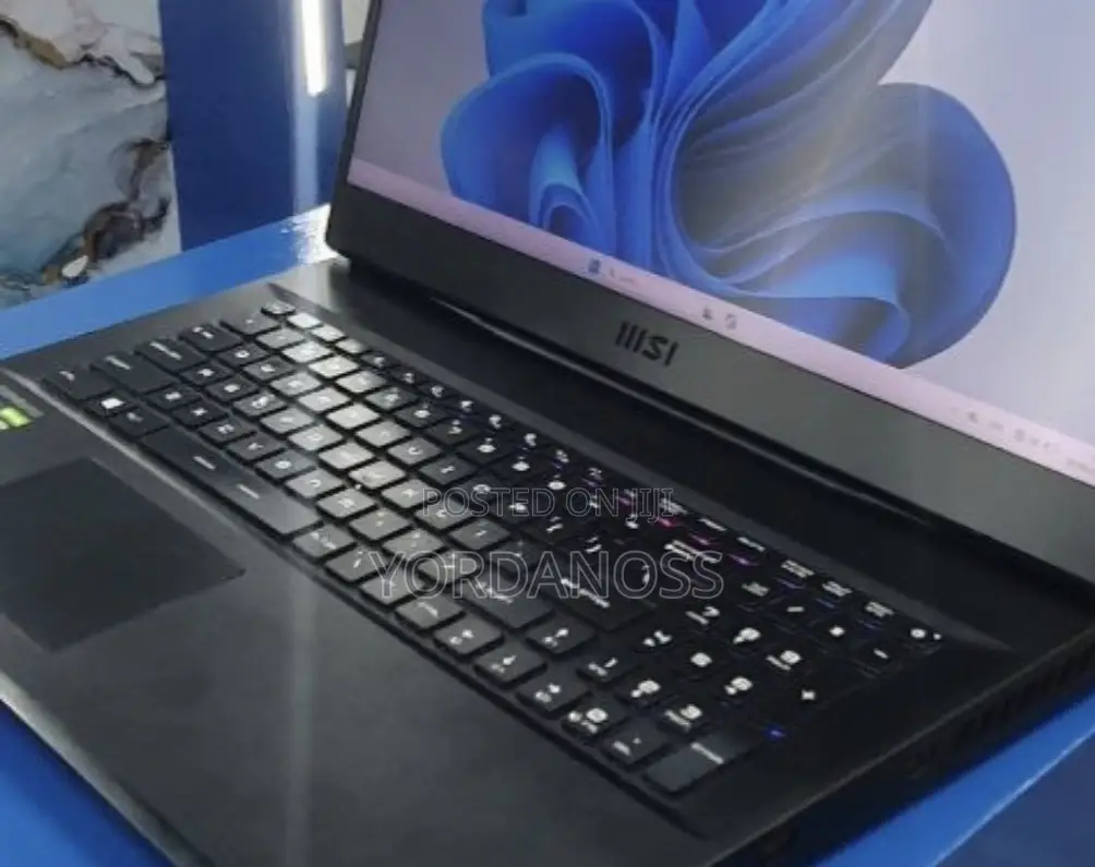 New Laptop MSI GP75 Leopard 16GB Intel Core i7 SSD 1T