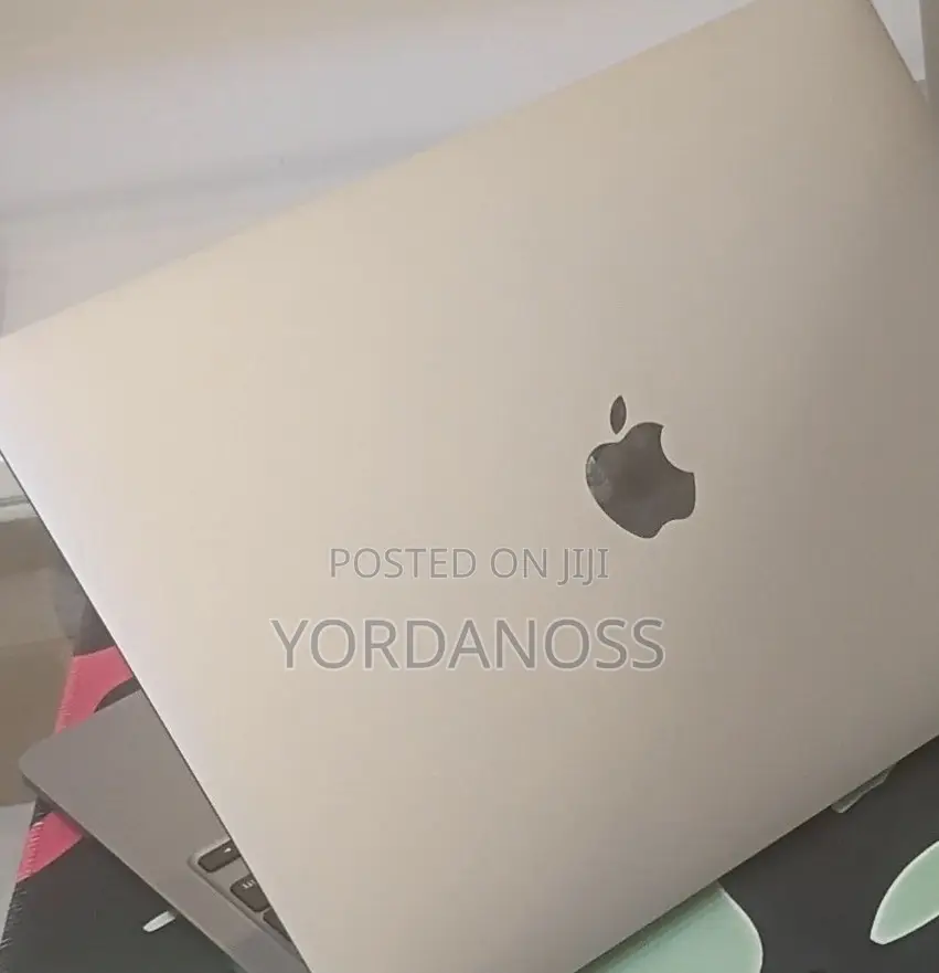 Laptop Apple MacBook Pro 2020 M1 8GB Apple M1 SSD 256GB