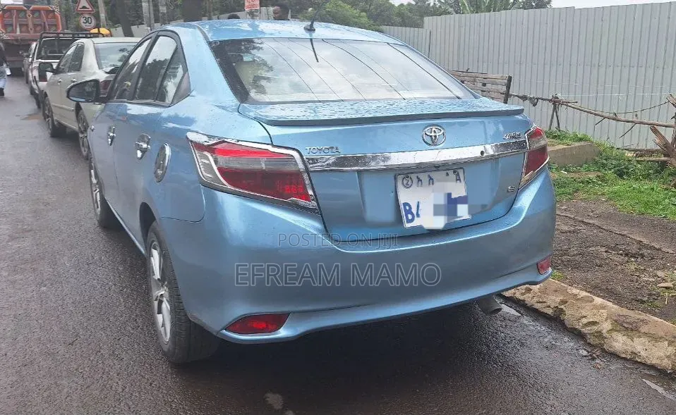 Toyota Yaris 2015