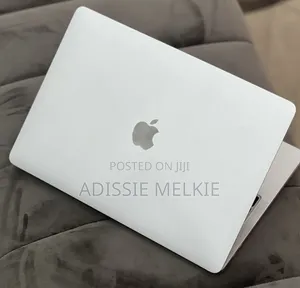 New Laptop Apple MacBook Pro 2022 M2 8GB Apple M2 SSD 512GB