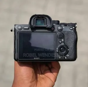 Sony A7R4 
28-70mm Kit Lens