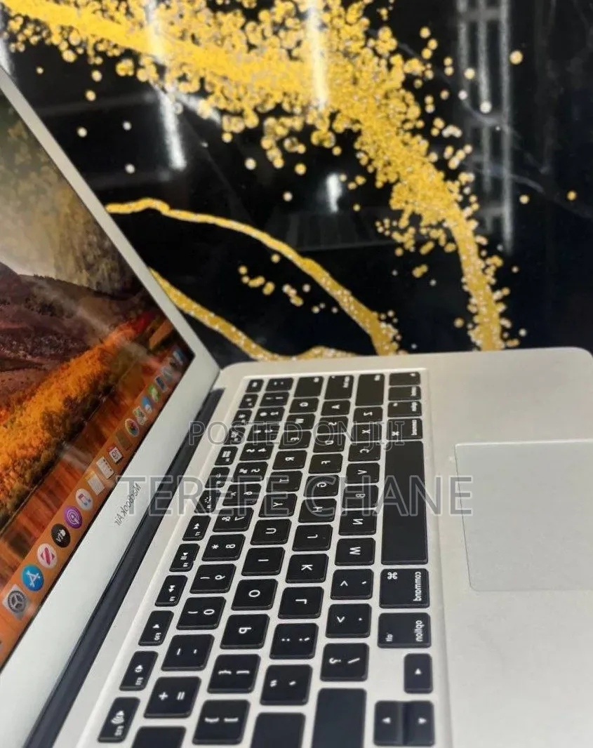 New Laptop Apple MacBook Air 2017 8GB Intel Core i5 SSD 128GB
