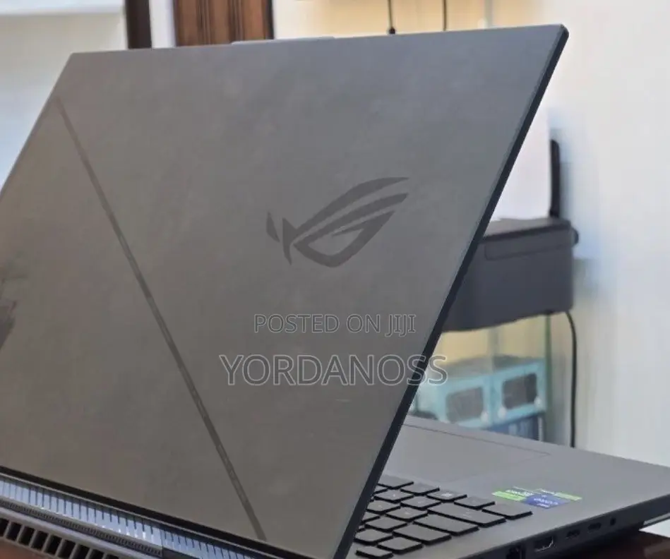 New Laptop Asus ROG Strix G16 G614 16GB Intel Core i9 SSD 1T